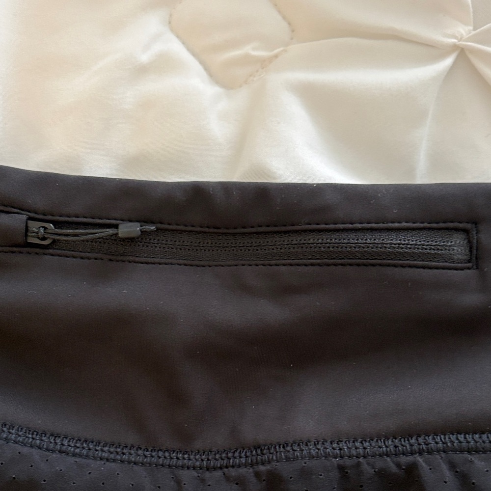 Athleta Black Run With It 14" Skort - Picture 4 of 5